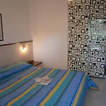 Azzurro ביביונה