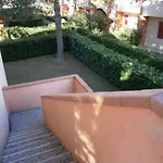 Azzurro דירה ביביונה