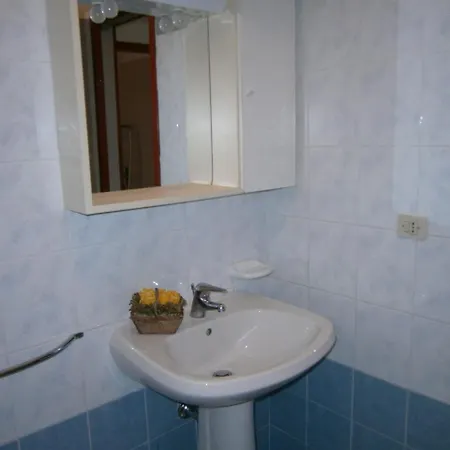 Azzurro Apartment